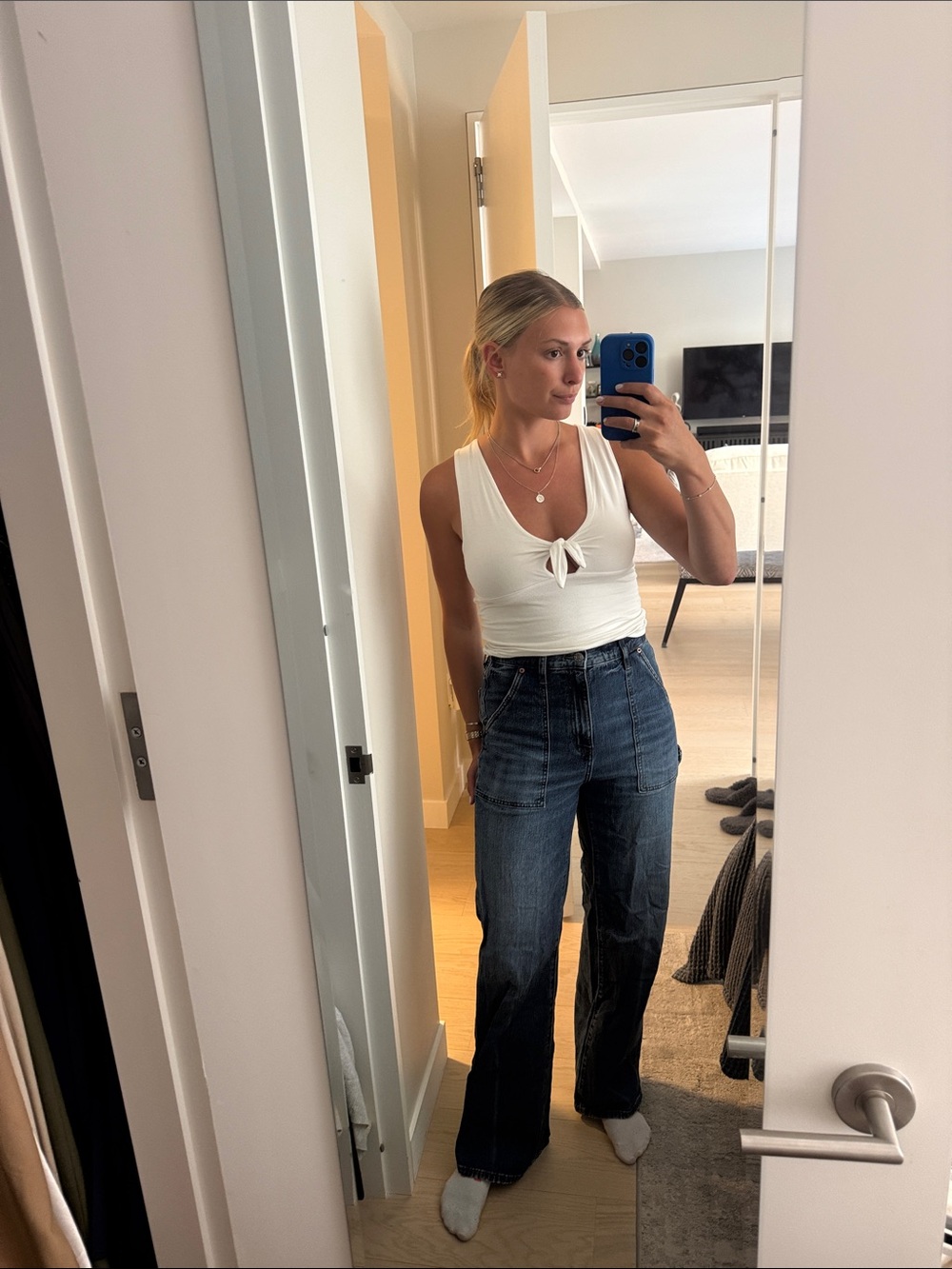 High-Waist Wide-Leg Jeans in Dark Wash